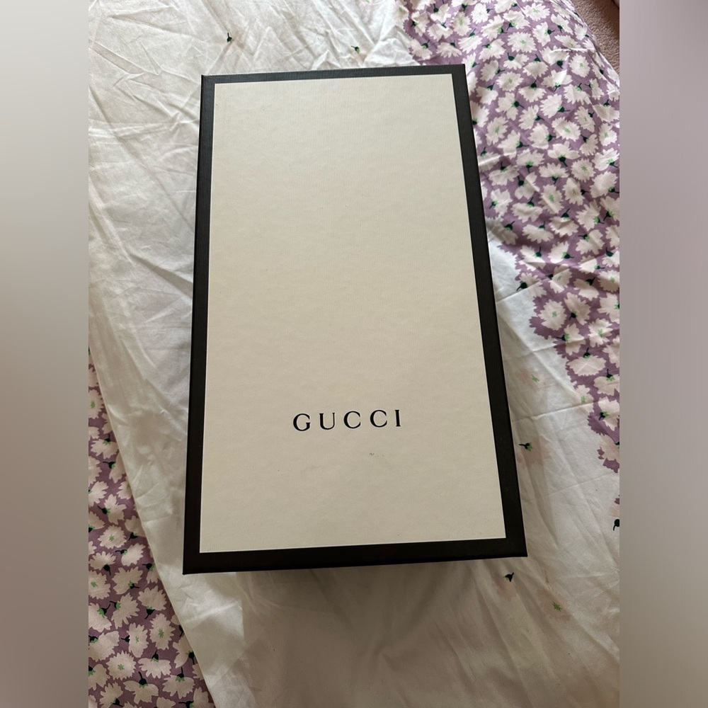 empty Gucci shoe box